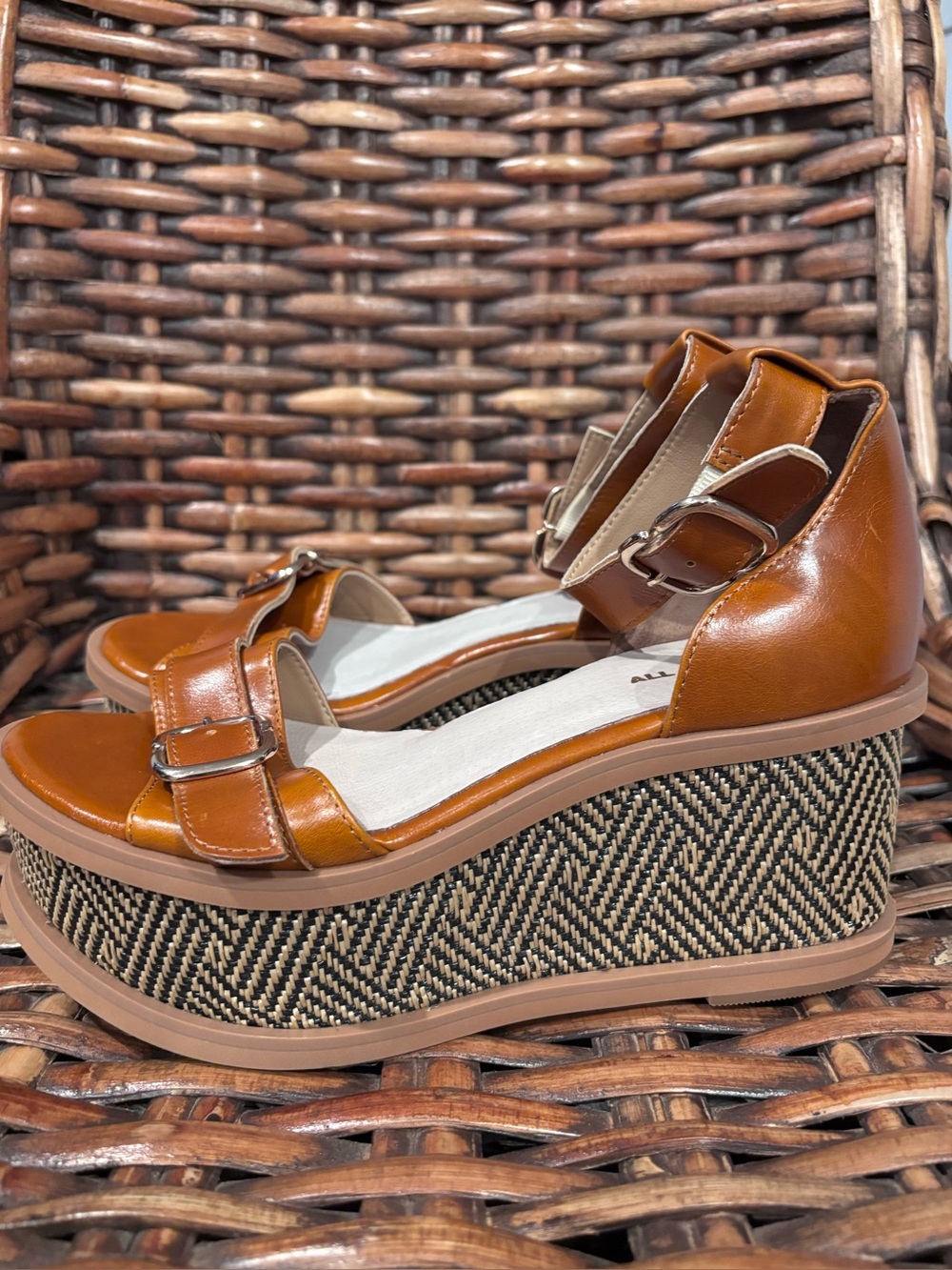 Anthropology-All Black Women's Tan Platform Wedge Sandals with Ankle Buckle 6.5
